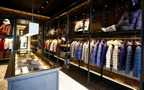 Moncler Istanbul Istinye.